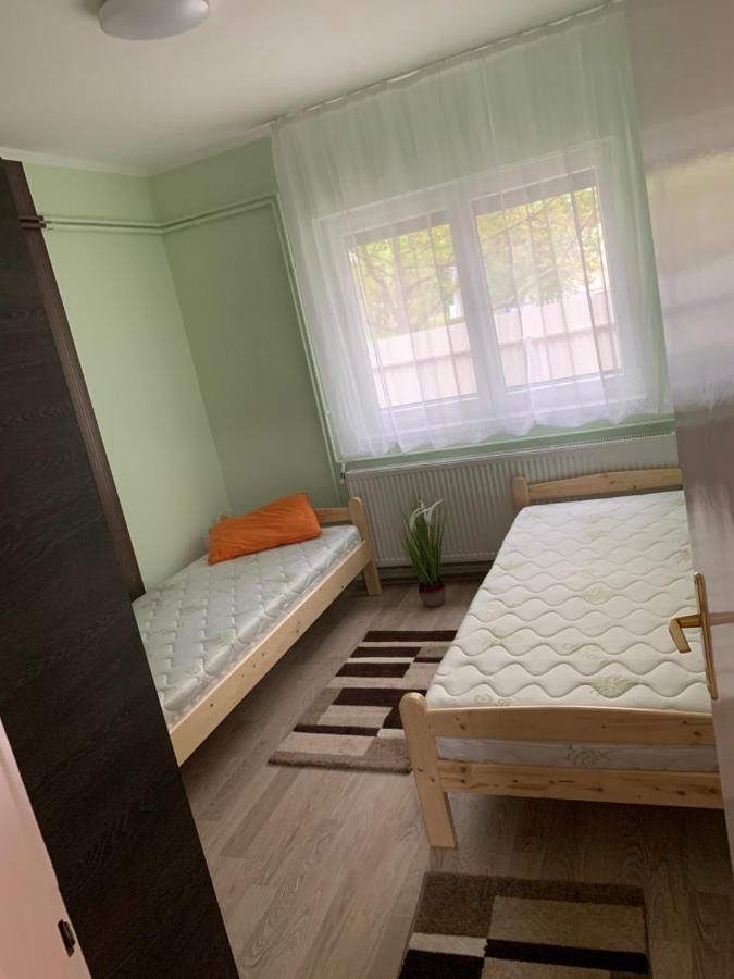 Eötvös Vendégház Hajdúszoboszló Exterior foto